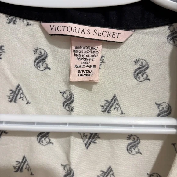 Victoria's Secret Monogrammed Black and White Sleep Shirt Flannel - Picture 5 of 5